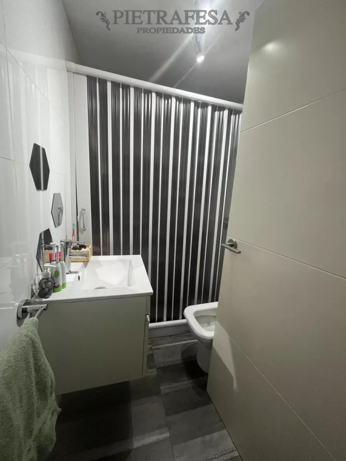 Apartamento ID.8554 - Apartamento en venta 3 dormitorios, 2 baños, patio y garaje-Millán-Prado