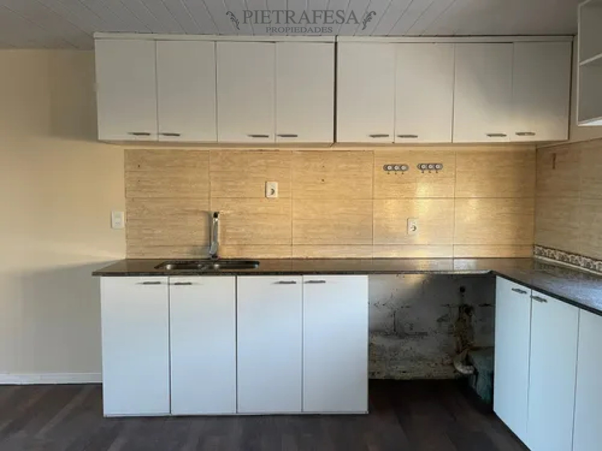 Apartamento ID.13899 - Apartamento en alquiler, 3 dormitorios, 2 baños. Colon.