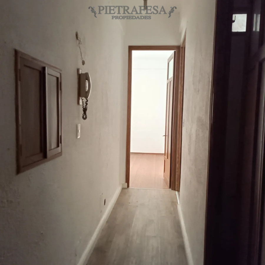 Apartamento ID.13857 - Apto en venta sobre avenida, 4 dormitorios, 2 baños- Centro