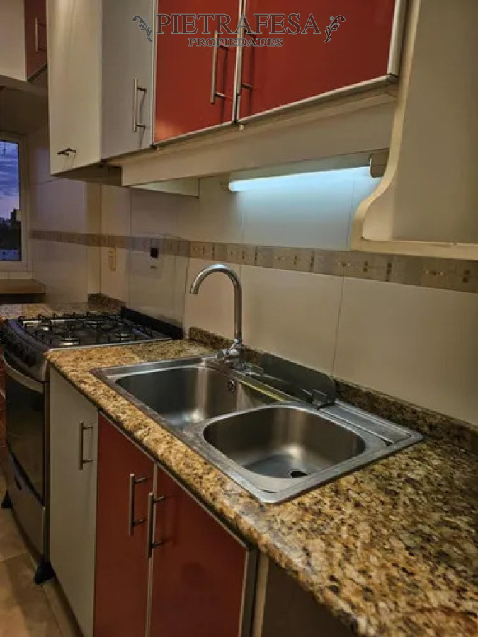 Apartamento ID.14958 - Apartamento en Venta, 2 dormitorios, 1 baño, balcon, azotea. Aguada.