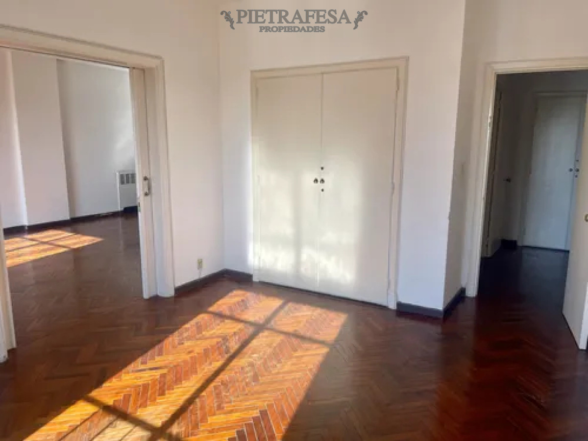 Apartamento ID.14028 - Apartamento en alquiler, 4 dormitorios, 3 baños, terraza lav, garaje. Cordón.