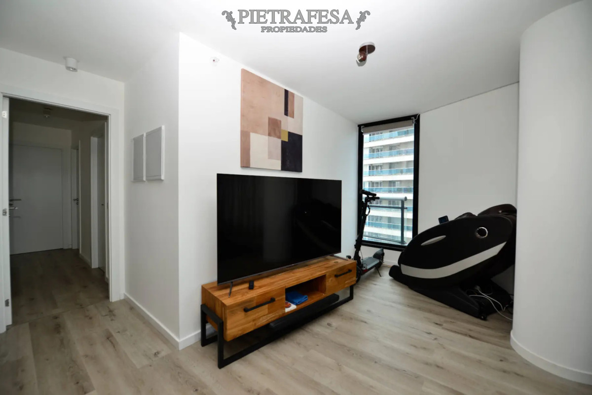 Apartamento ID.15101 - Apartamento en venta, 3 dormitorios, 2 baños, terraza, garaje. Amueblado. Buceo.