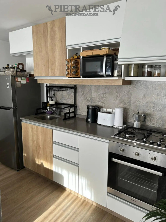 Apartamento ID.15087 - Apartamento en venta, 2 dormitorios, 1 baño, terraza con parrillero. Palermo.