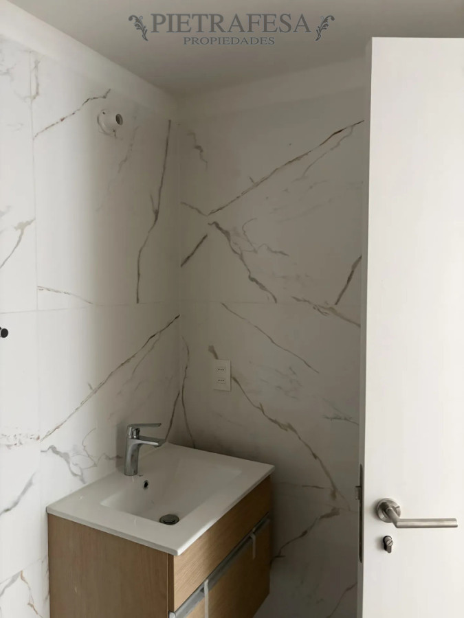 Apartamento ID.15206 - Apartamento en alquiler, 1 dormitorio, 1 baño, Balcón. La Blanqueada.