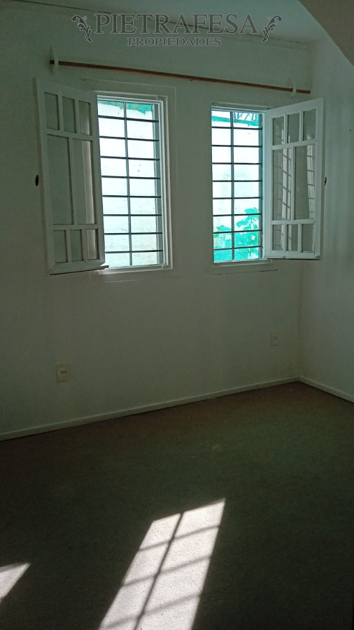 Apartamento ID.13554 - Apartamento en alquiler, 2dormitorios, 1baño, patio, amueblado. Sayago.