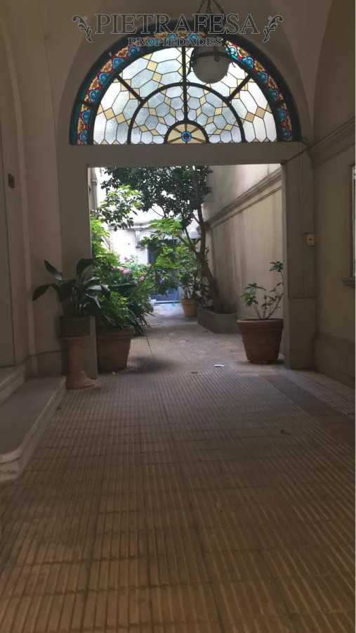 Apartamento ID.12090 - Apto en venta con renta 2 dormitorios, 1 baño -Punta Carretas