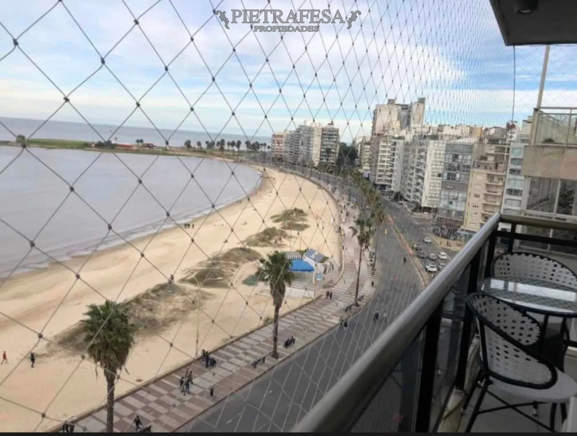 Apartamento ID.5524 - Apartamento en venta 4 dormitorios, 4 baños, terraza y garaje -Rambla República Del Perú- Pocitos 
