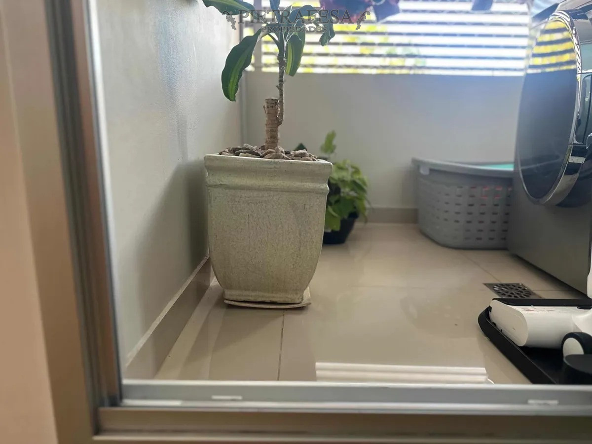 Apartamento ID.13767 - Apto en venta 2 dormitorios, 1 baño, garaje-Malvin 