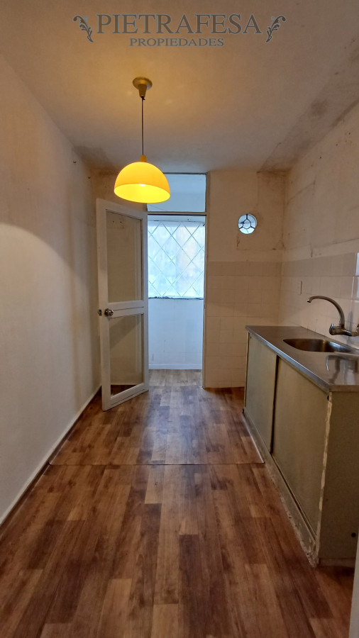 Apartamento ID.13906 - Apartamento en alquiler, 1 dormitorio, 1 baño, terraza lavadero. Malvin Norte.