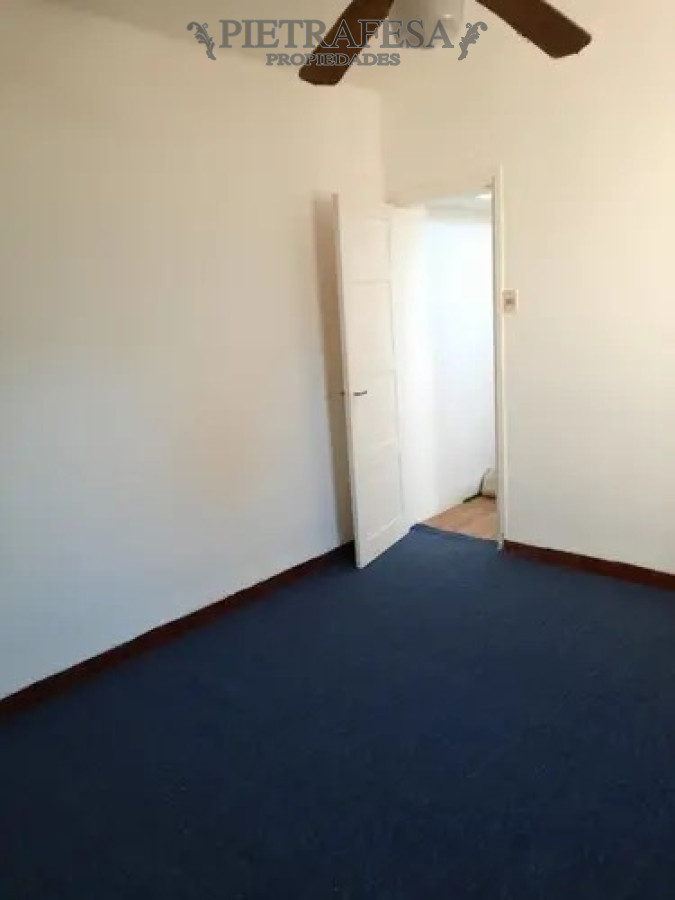 Apartamento ID.4905 - Apartamento en venta 3 dormitorios, 1 baño y terraza con parrillero- 14 de Julio- Pocitos