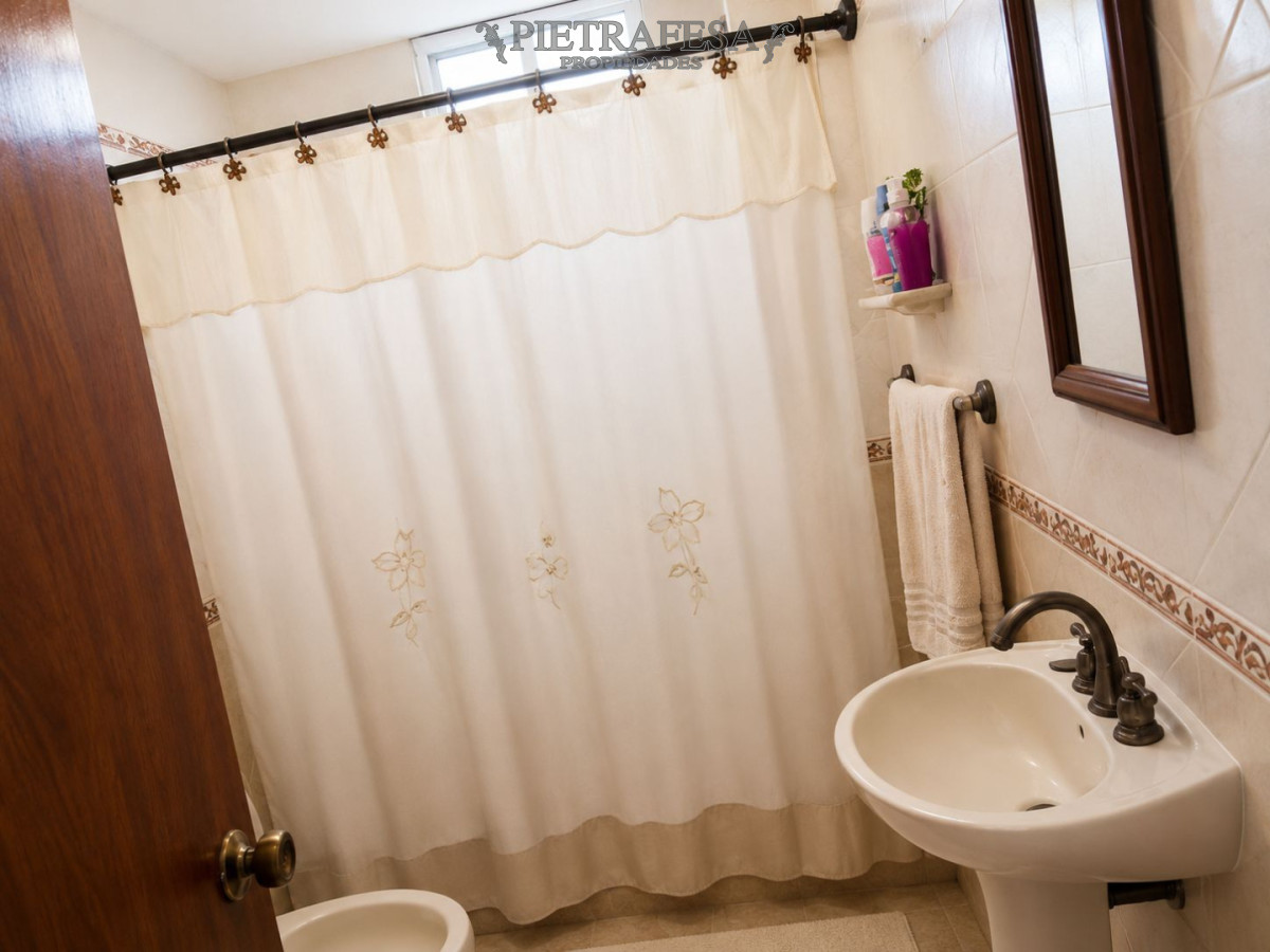 Apartamento ID.15262 - Apartamento en venta, 2 dormitorios, 1 baño, terraza lavadero. Centro.