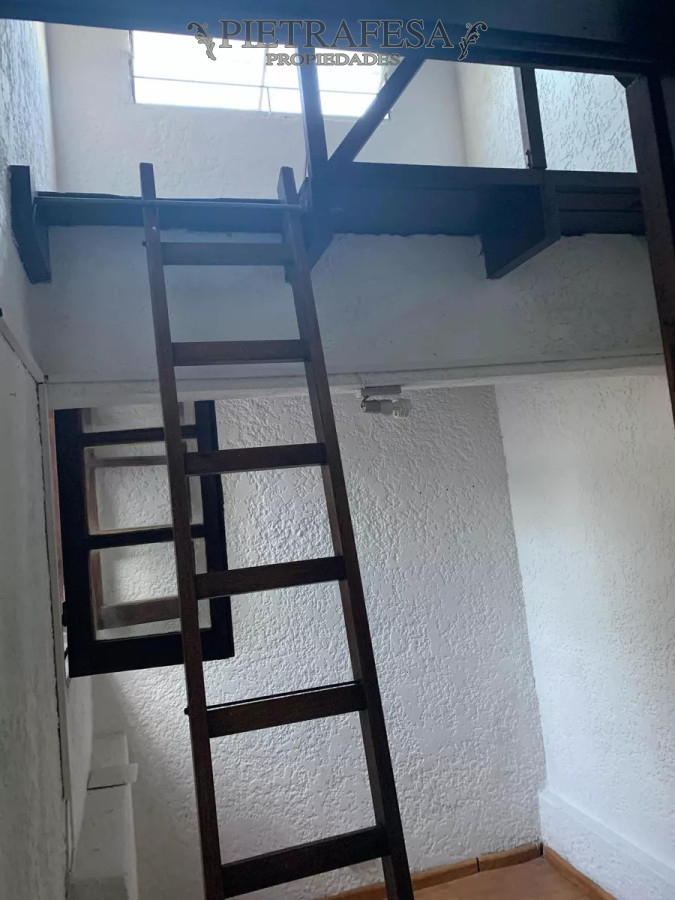 Apartamento ID.12268 - Apto en venta con renta 3 dormitorios y patio- La Comercial