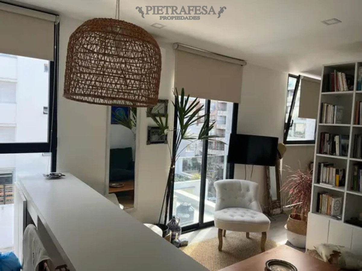 Apartamento ID.13491 - Apartamento en alquiler, monoambiente, 1baño, garaje. Punta Carretas.