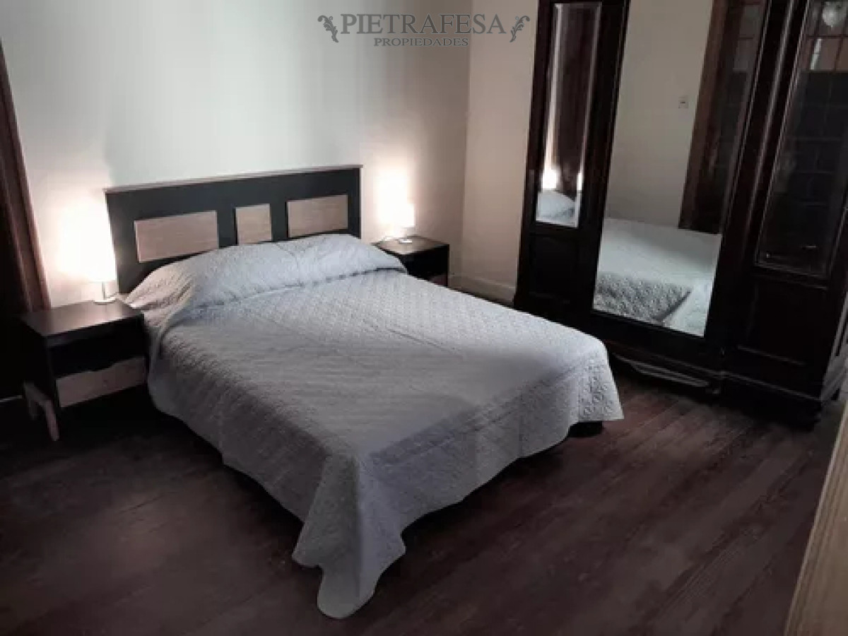 Apartamento ID.12736 - Apartamento en alquiler, 3dormitorios, 1baño, balcón. Ciudad Vieja.