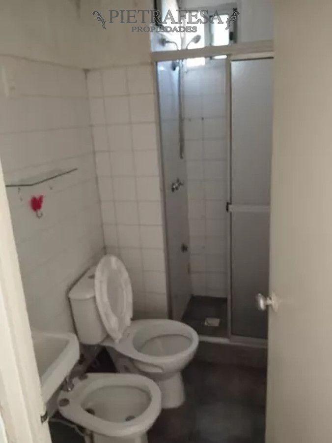 Apartamento ID.12782 - Apartamento en venta con renta, 3 dormitorios, 1 baño, terraza lavadero. Malvin Norte.
