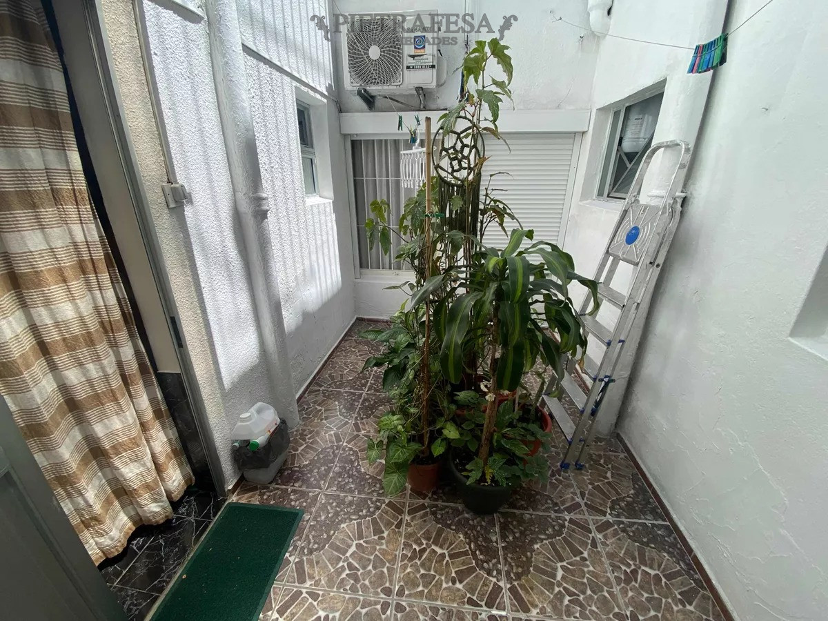 Apartamento ID.7155 - Apartamento en venta, 2 dormitorios, 1 baño y patio- Pte Lorenzo Batlle -Tres Cruces