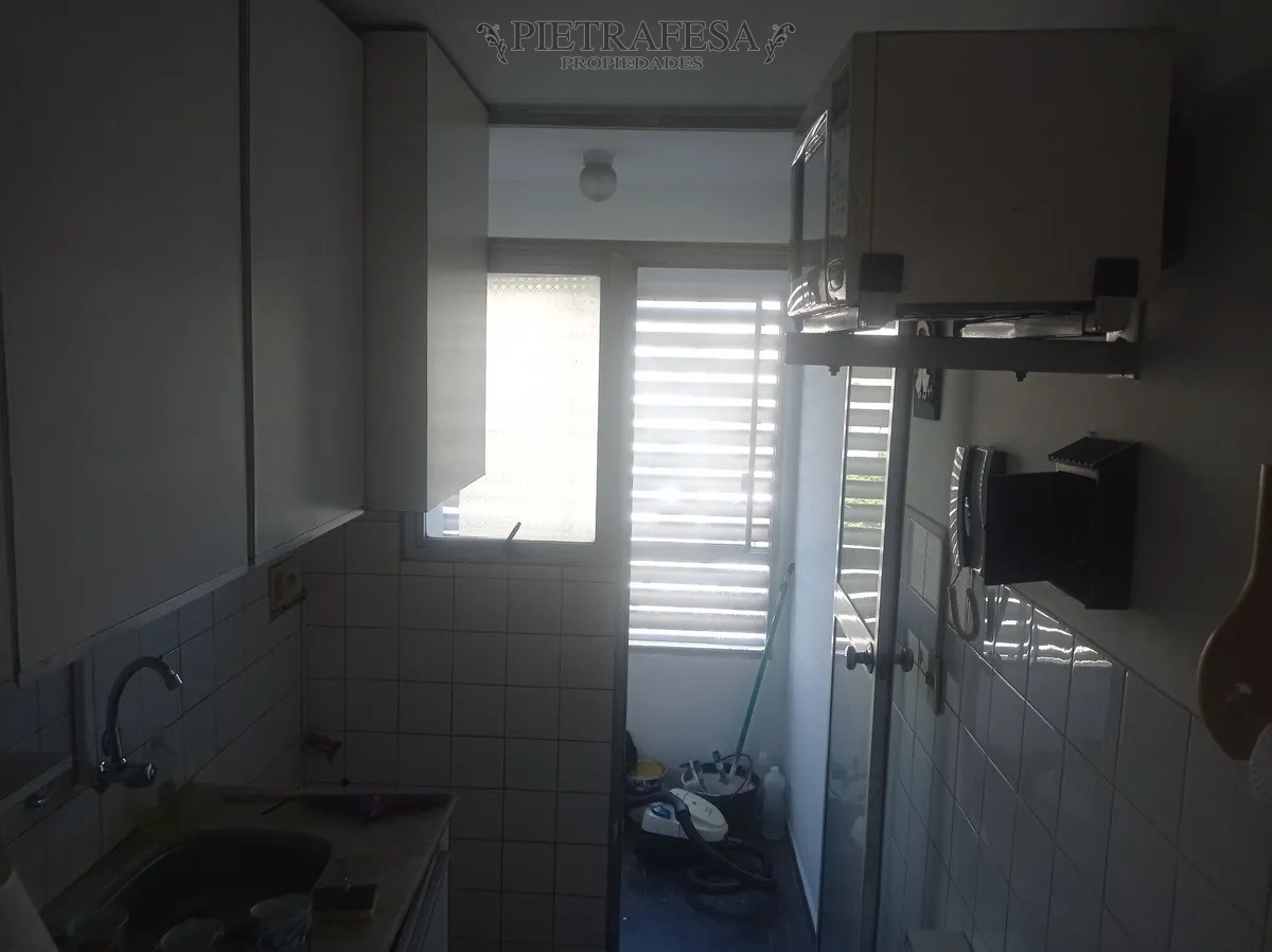 Apartamento ID.15034 - Apartamento en venta, 2 dormitorios, 1 baño, terraza. Centro.