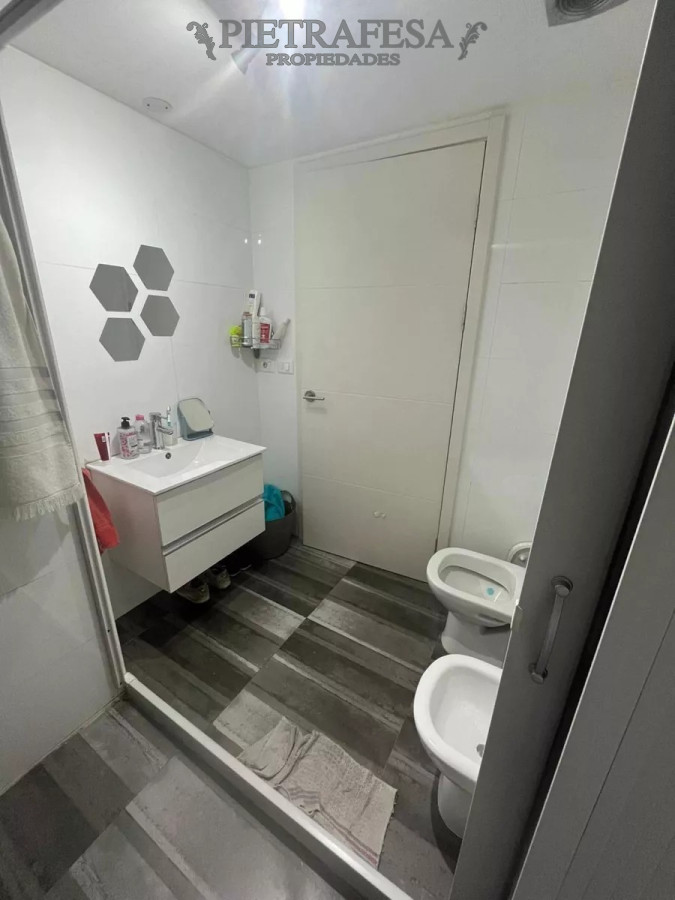 Apartamento ID.8554 - Apartamento en venta 3 dormitorios, 2 baños, patio y garaje-Millán-Prado