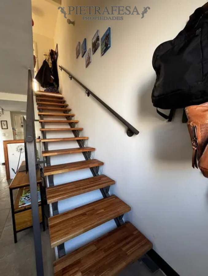 Apartamento ID.14511 - Apartamento en venta con renta tipo duplex, 2 dormitorios, 1 baño, patio con parrillero, cochera. San José de Carrasco.