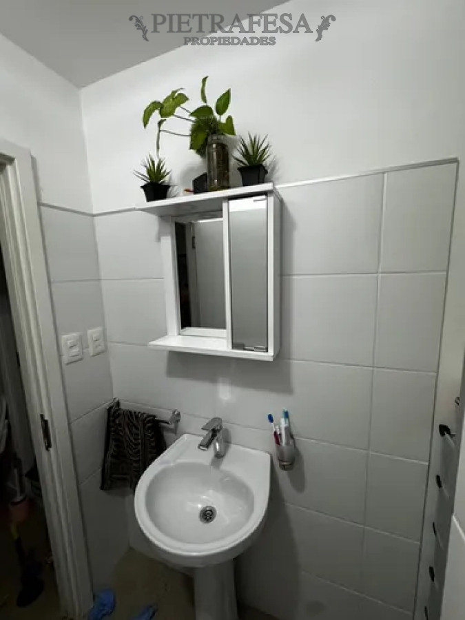 Apartamento ID.14511 - Apartamento en venta con renta tipo duplex, 2 dormitorios, 1 baño, patio con parrillero, cochera. San José de Carrasco.