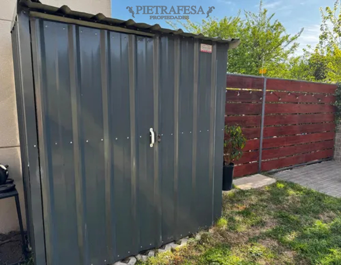 Apartamento ID.14511 - Apartamento en venta con renta tipo duplex, 2 dormitorios, 1 baño, patio con parrillero, cochera. San José de Carrasco.