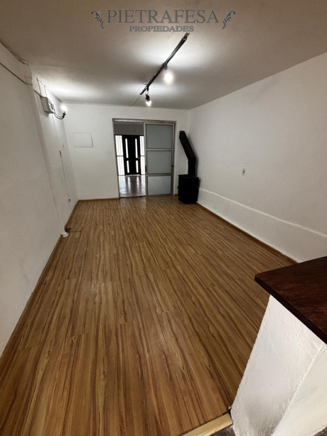 Apartamento ID.14949 - Apartamento en venta con renta, 1 dormitorio, 1 baño, patio, cochera, barbacoa. Malvin.