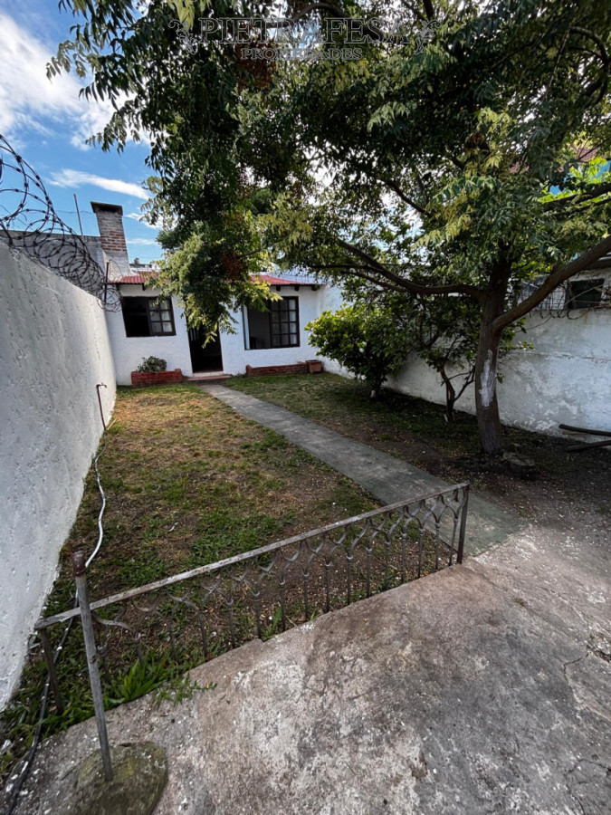 Apartamento ID.14949 - Apartamento en venta con renta, 1 dormitorio, 1 baño, patio, cochera, barbacoa. Malvin.