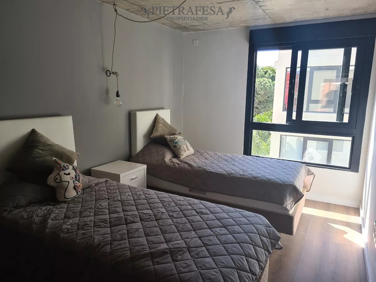 Apartamento ID.7813 - Apartamento en venta, 2 dormitorios, 2 baños, terraza con parrillero y garaje-Marco Bruto, Pocitos.