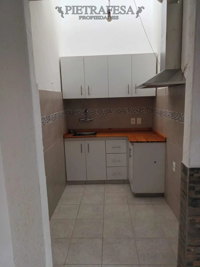 Apartamento ID.13938 - Apto en alquiler, 1 dormitorio, 1 baño, patio-Cerrito