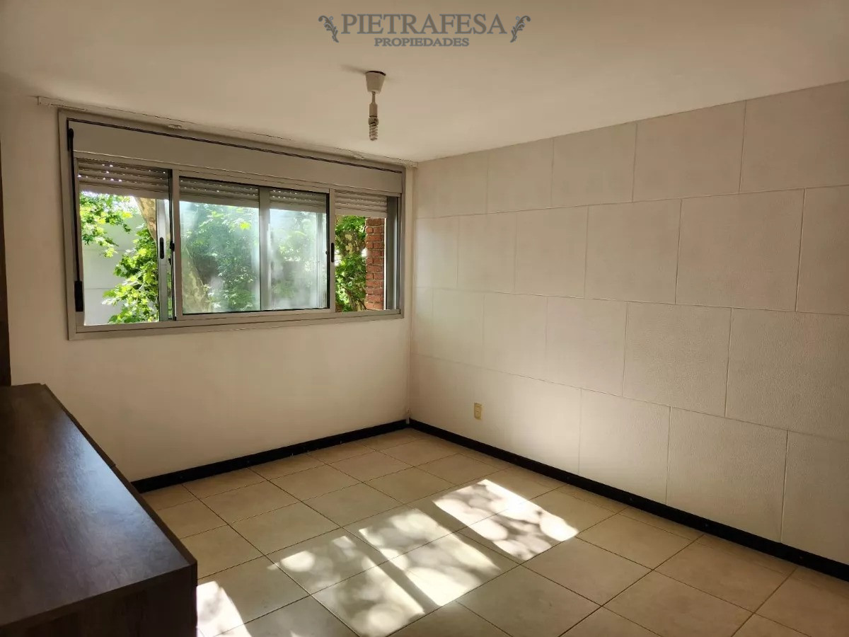 Apartamento ID.12343 - Apto en venta con renta 3 dormitorios, 2 baños, garaje-Centro