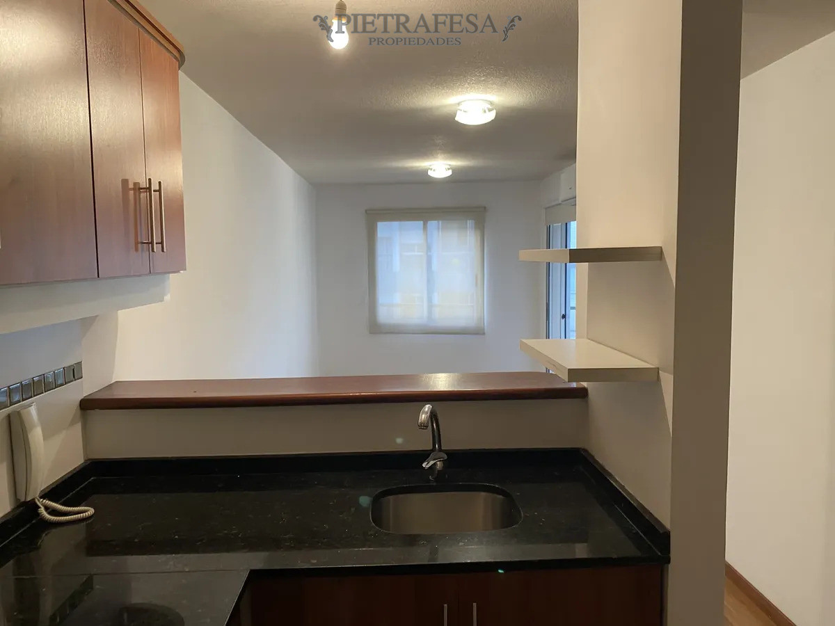 Apartamento ID.15967 - Apartamento en venta, 1 dormitorio, 1 baño, terraza. Pocitos.