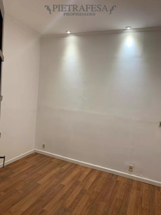 Apartamento ID.12268 - Apto en venta con renta 3 dormitorios y patio- La Comercial