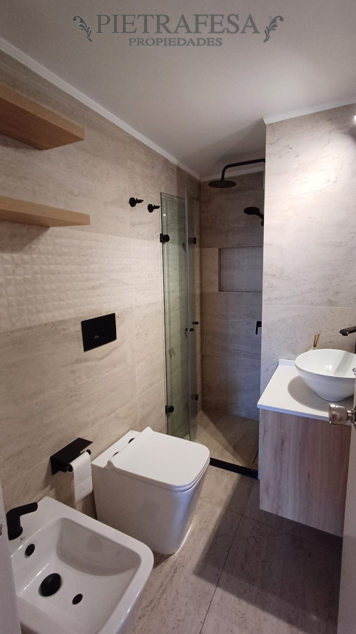 Apartamento ID.13612 - Apartamento en alquiler, 4dormitorios, 3baños, terraza, garaje. Punta Carretas.