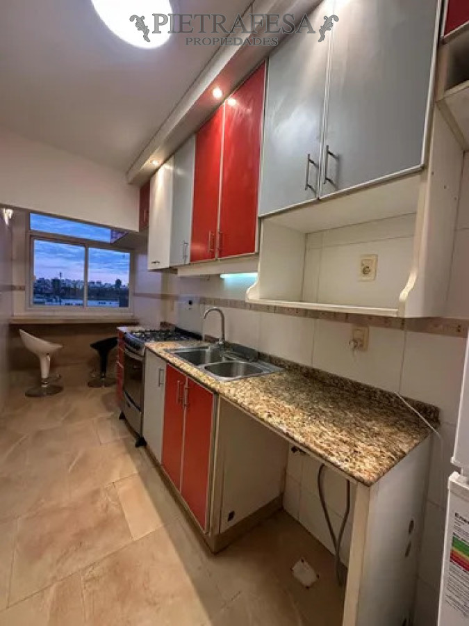 Apartamento ID.14958 - Apartamento en Venta, 2 dormitorios, 1 baño, balcon, azotea. Aguada.