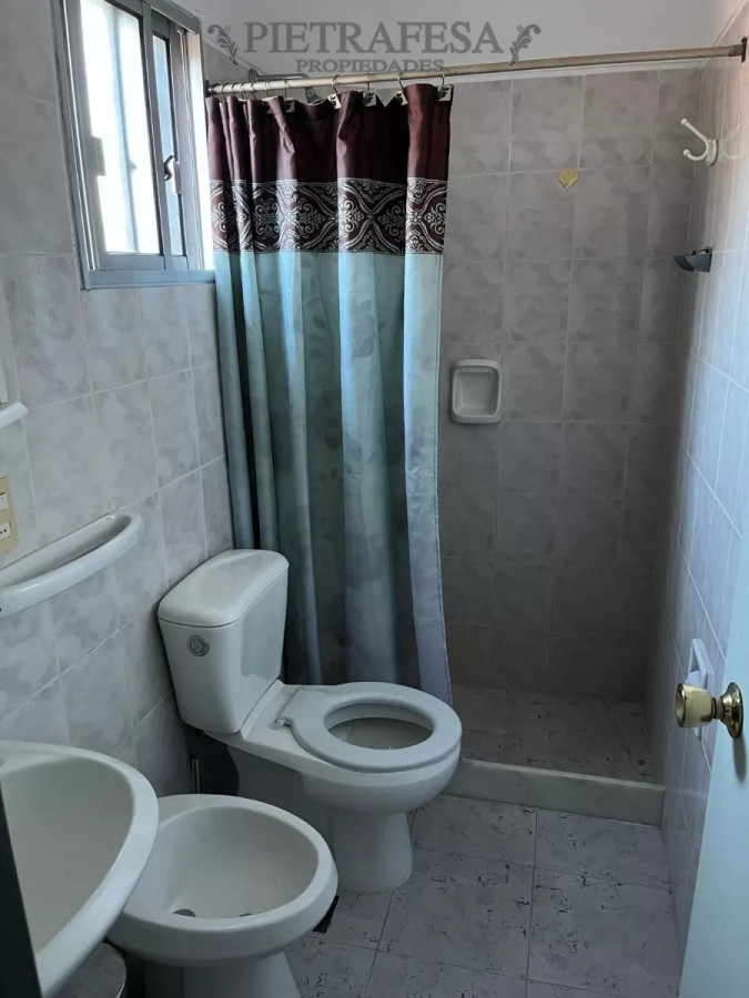 Apartamento ID.11916 - Dúplex en venta 2 dormitorios, 1 baño, patio -Colón