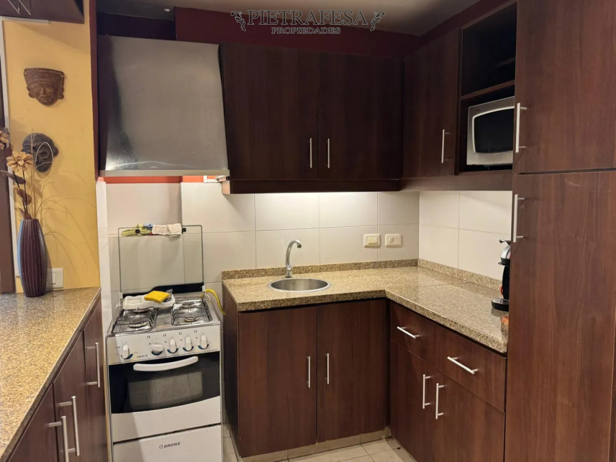 Apartamento ID.15715 - Apartamento en venta, 3 dormitorios, 1 baño. Centro.