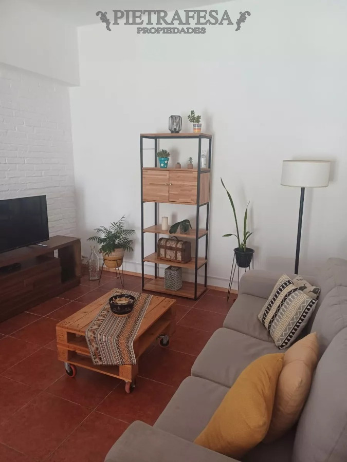Apartamento ID.12395 - Apto en alquiler  1 dormitorio, 1 baño y patio-Jacinto Vera, 