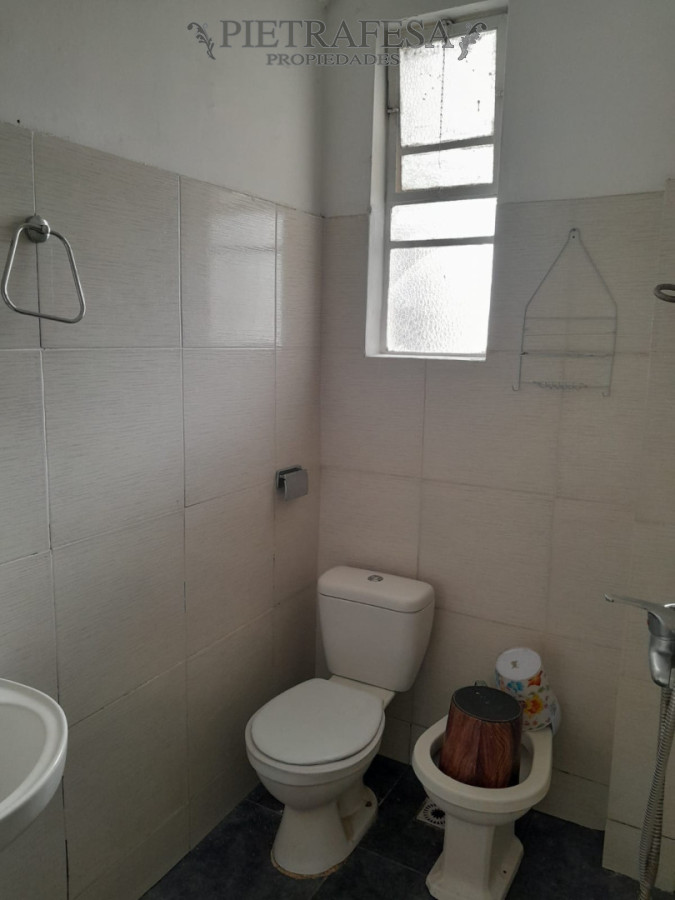 Apartamento ID.15417 - Apartamento en alquiler, 1 dormitorio, 1 baño, 2do piso por escalera. Cordón.