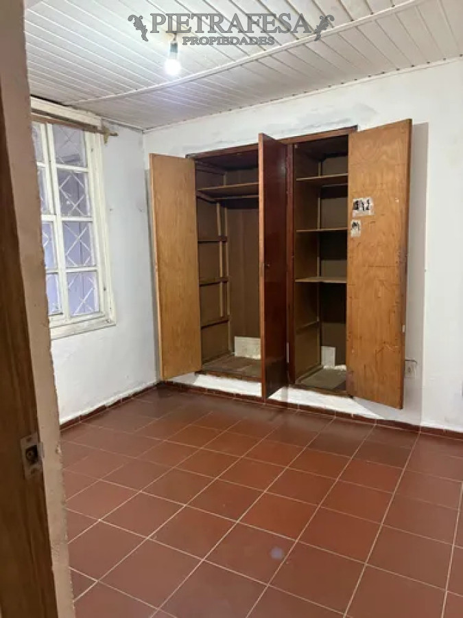 Apartamento ID.13912 - Apartamento en alquiler, 1 dormitorio, 1 baño, patio. Colon.