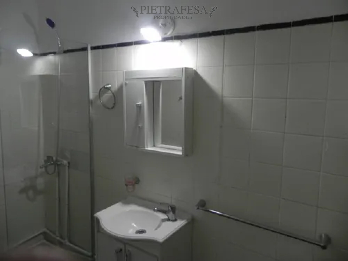 Apartamento ID.13422 - Apartamento en alquiler, 2dormitorios, 1baño. Pocitos.