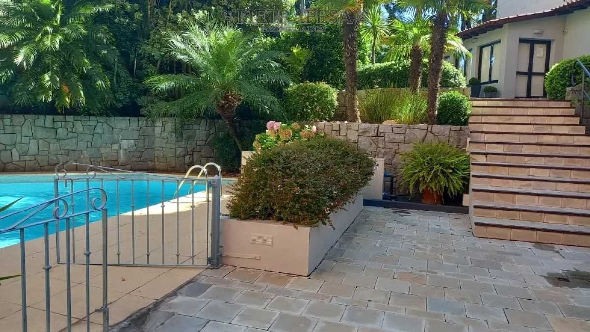 Apartamento ID.8989 - Apto en venta 3 dormitorios, 5 baños, terraza y gaje-Pocitos