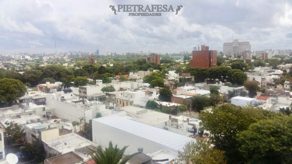 Apartamento ID.6148 - Apartamento en venta con renta, 3 dormitorios, 1 baño, garaje, Pocitos.