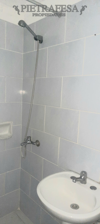 Apartamento ID.9900 - Apto en alquiler, mono, 1 baño. Cordón.