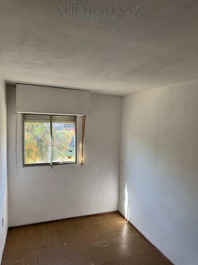 Apartamento ID.15107 - Apartamento en venta, 4 dormitorios, 2 baño-Colón