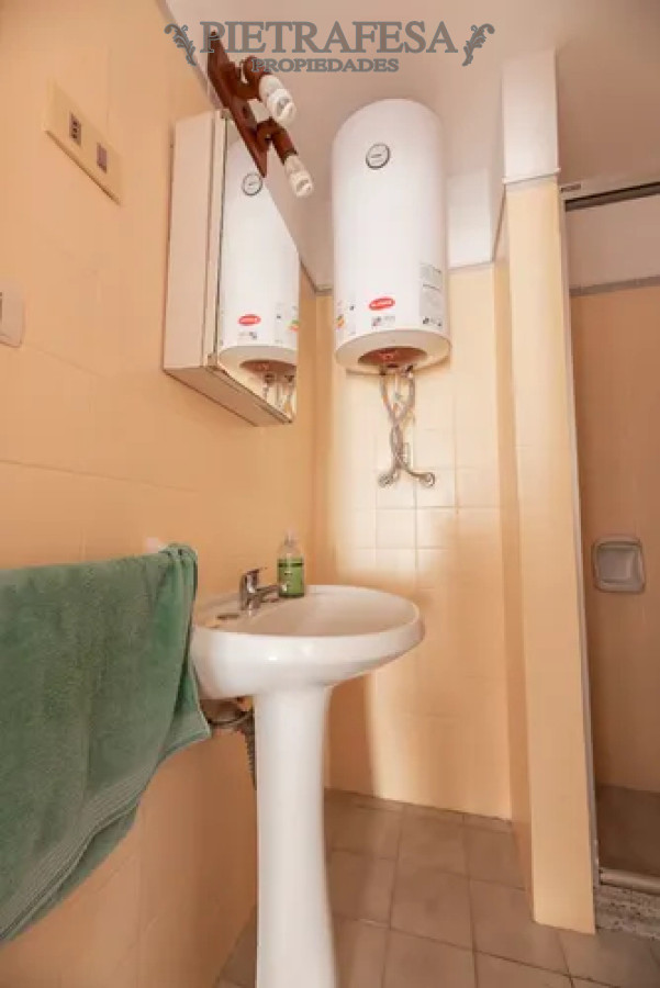 Apartamento ID.13586 - Apartamento en alquiler, 2dormitorios, 1baño, balcón, cochera. Buceo.