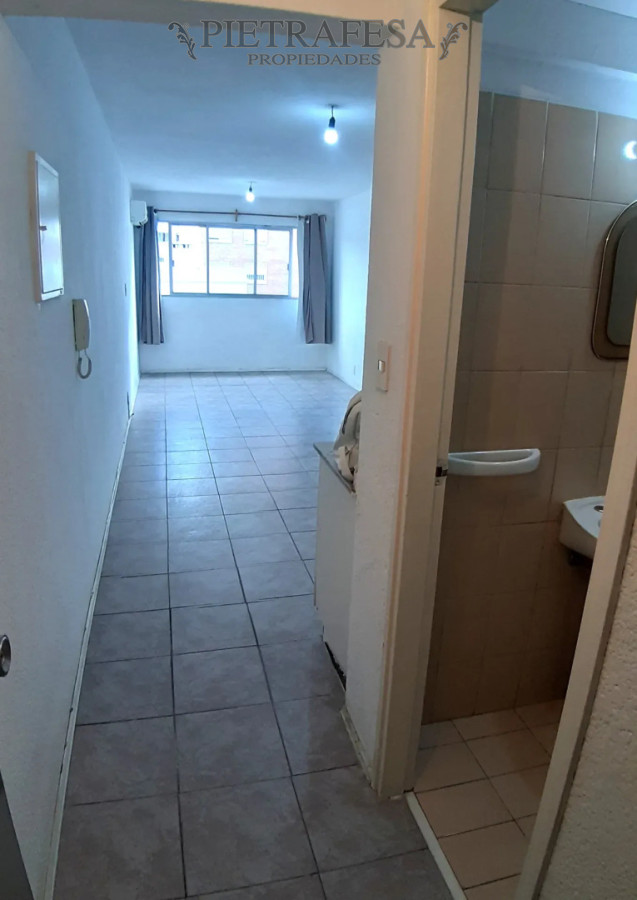 Apartamento ID.16512 - Venta de apartamento, monoambiente, 1 baño CON RENTA . Cordón 