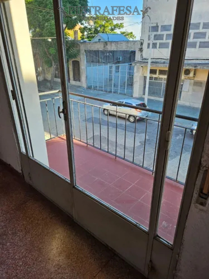 Apartamento ID.13524 - Apartamento en alquiler, 2dormitorios, 1baño, balcón. Bella Vista.