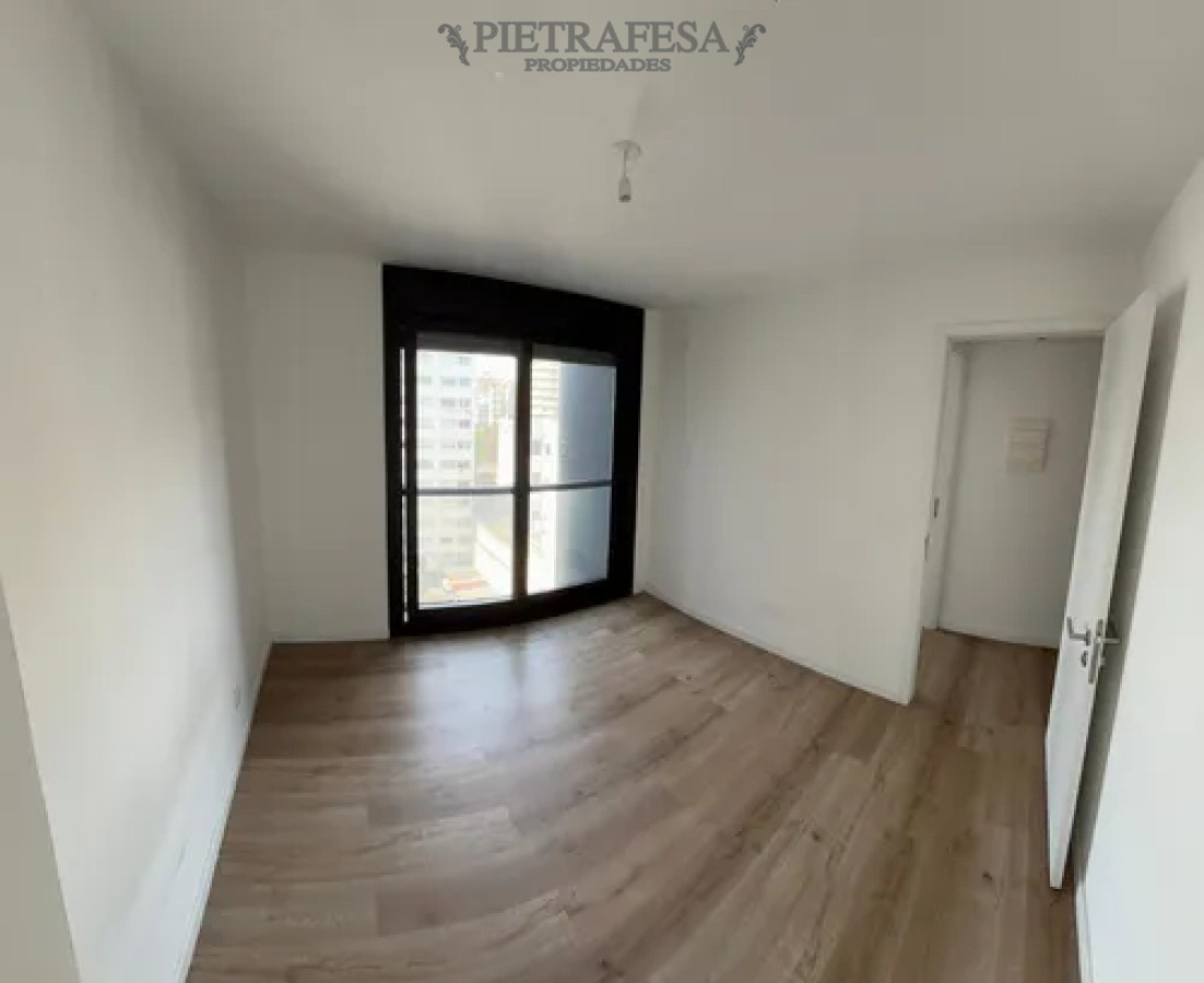 Apartamento ID.13476 - Apartamento en alquiler, 2dormitorios, 1baño, terraza. Centro.