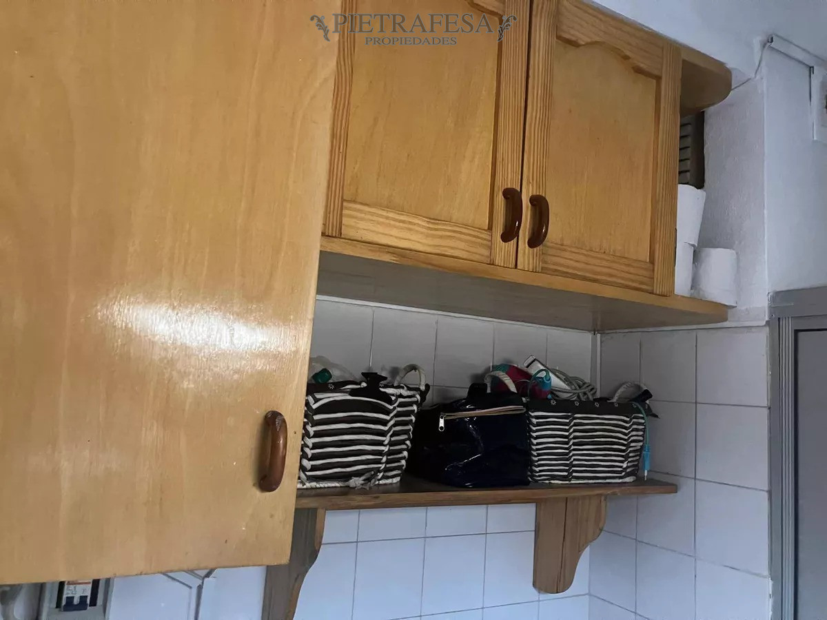 Apartamento ID.8050 - Apartamento en venta 3 dormitorios, 1 baño- Jaime Roldos y Pons-Pérez Castellanos