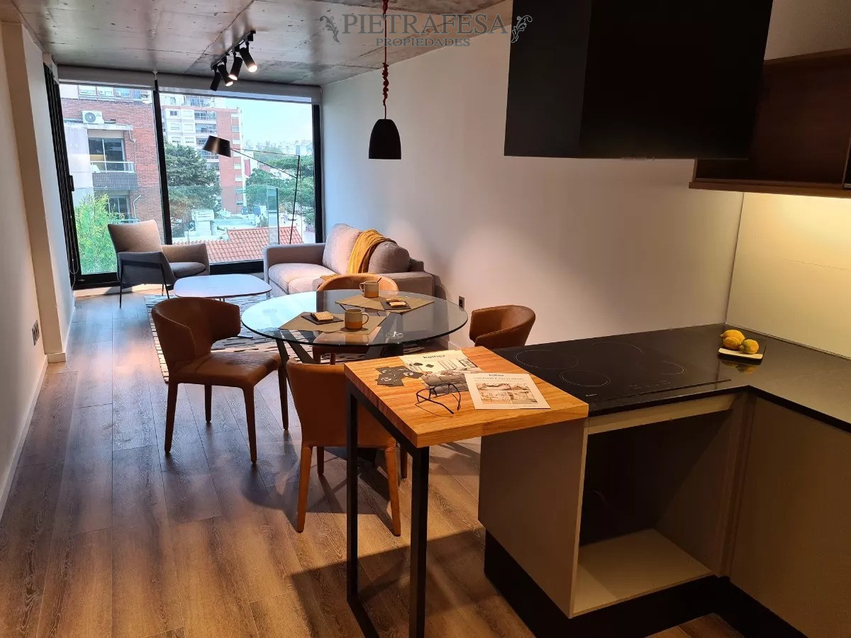 Apartamento ID.7813 - Apartamento en venta, 2 dormitorios, 2 baños, terraza con parrillero y garaje-Marco Bruto, Pocitos.